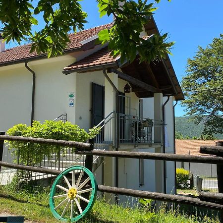 Bb Andre' Bed & Breakfast Vara Superiore Eksteriør bilde