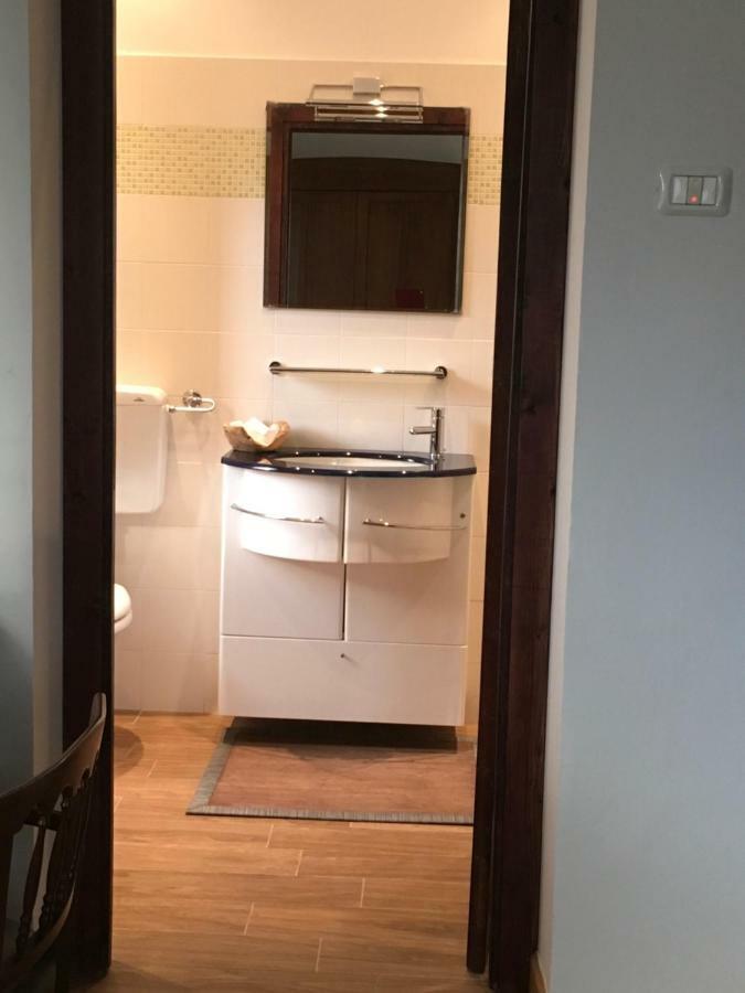 Bb Andre' Bed & Breakfast Vara Superiore Eksteriør bilde